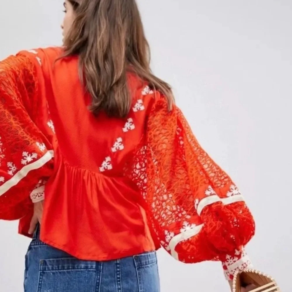 Free People Boho Embroidered Lace Peasant Top Retro  Cottagecore Blouse SZ M